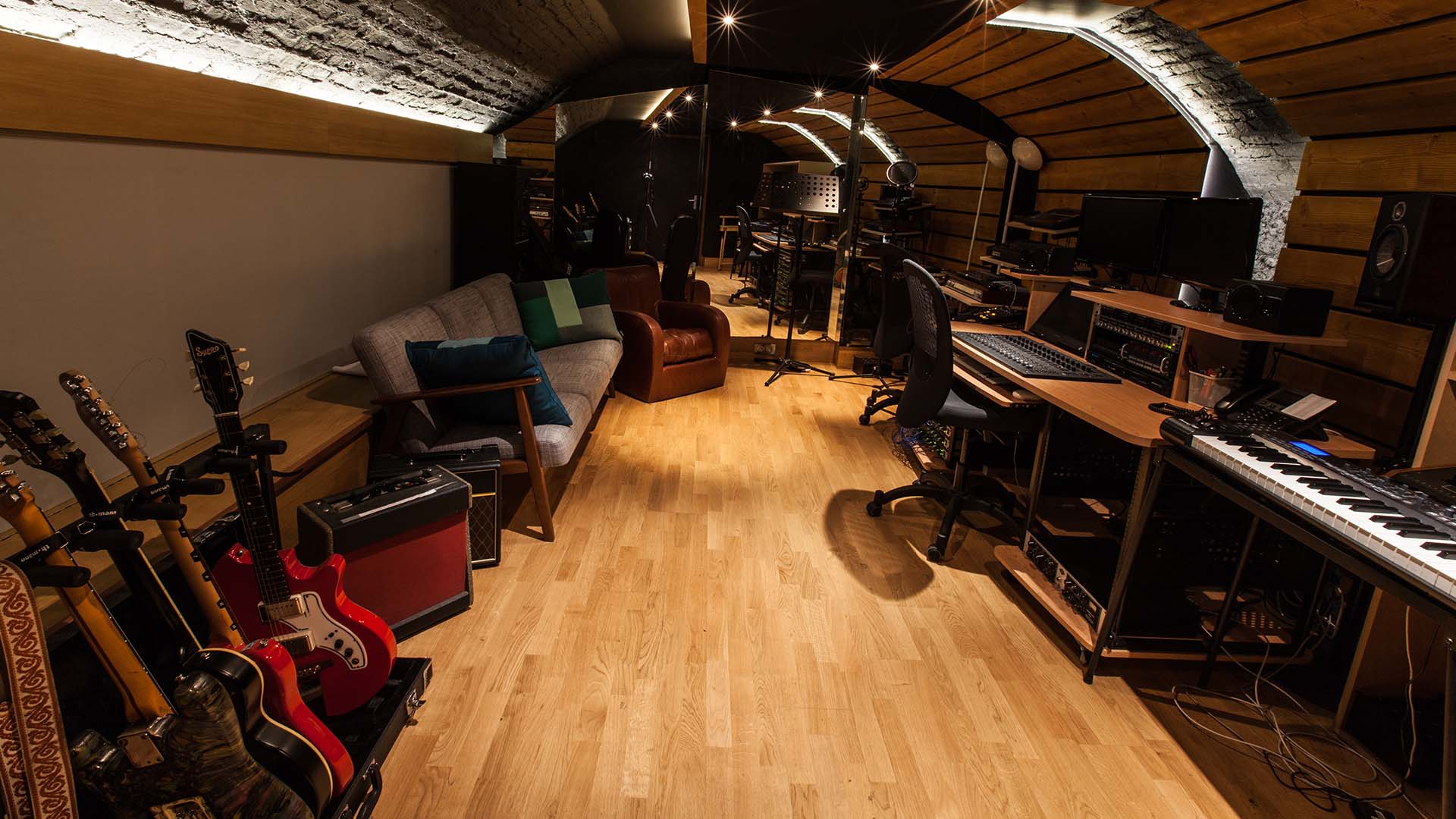 Studio-D-1-ok